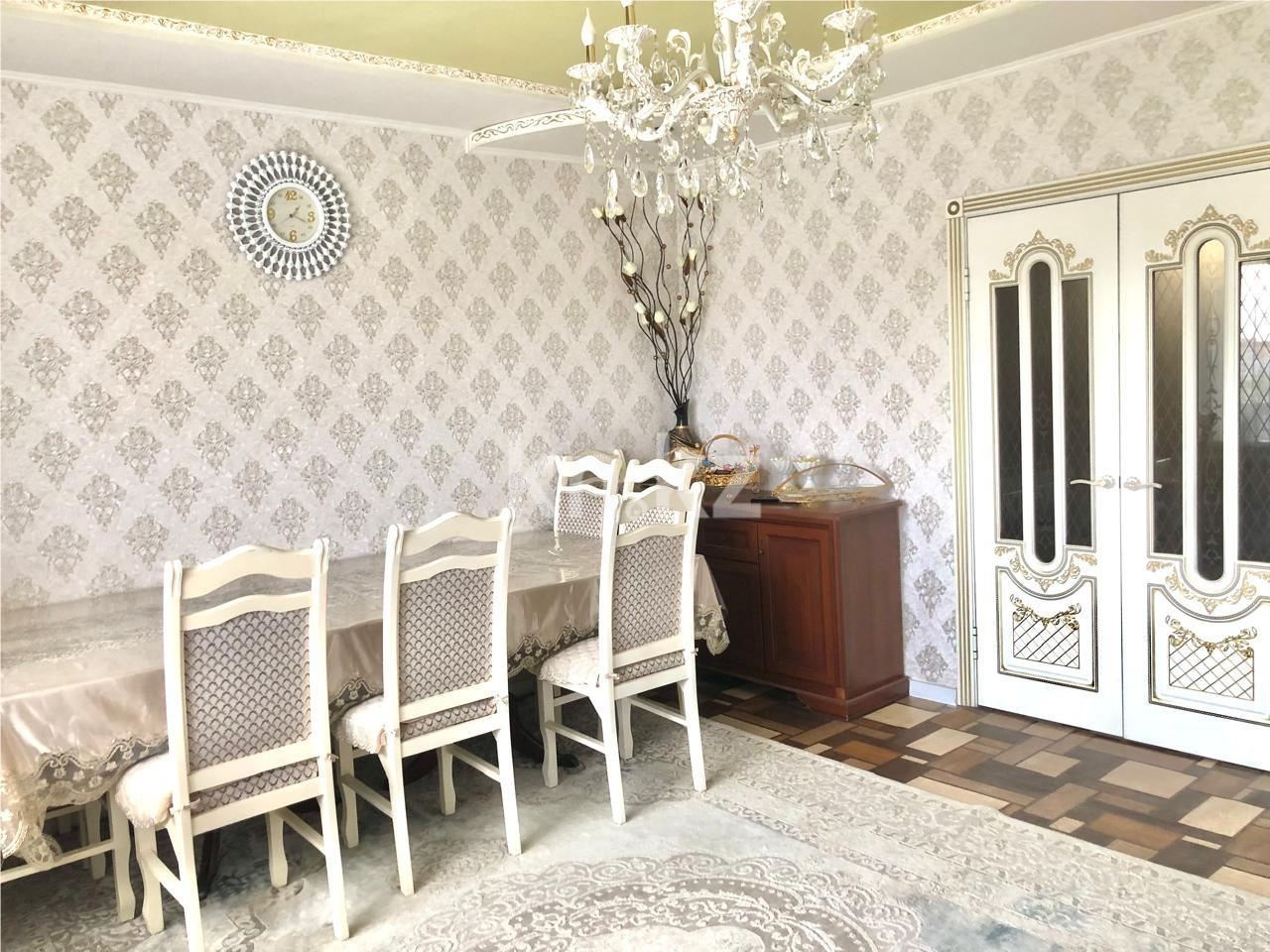 Продажа 4-комнатной квартиры, 79 м², ул. Дюсембекова, дом  39 - Продажа  четырехкомнатных квартир в Караганде с фото фото 1 из 21