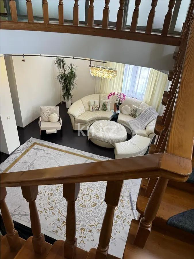 Продажа 6-комнатной квартиры, 260 м², ул. Панфилова, дом  113 - Продажа  пятикомнатных квартир в Алматы без посредников фото 1 из 5