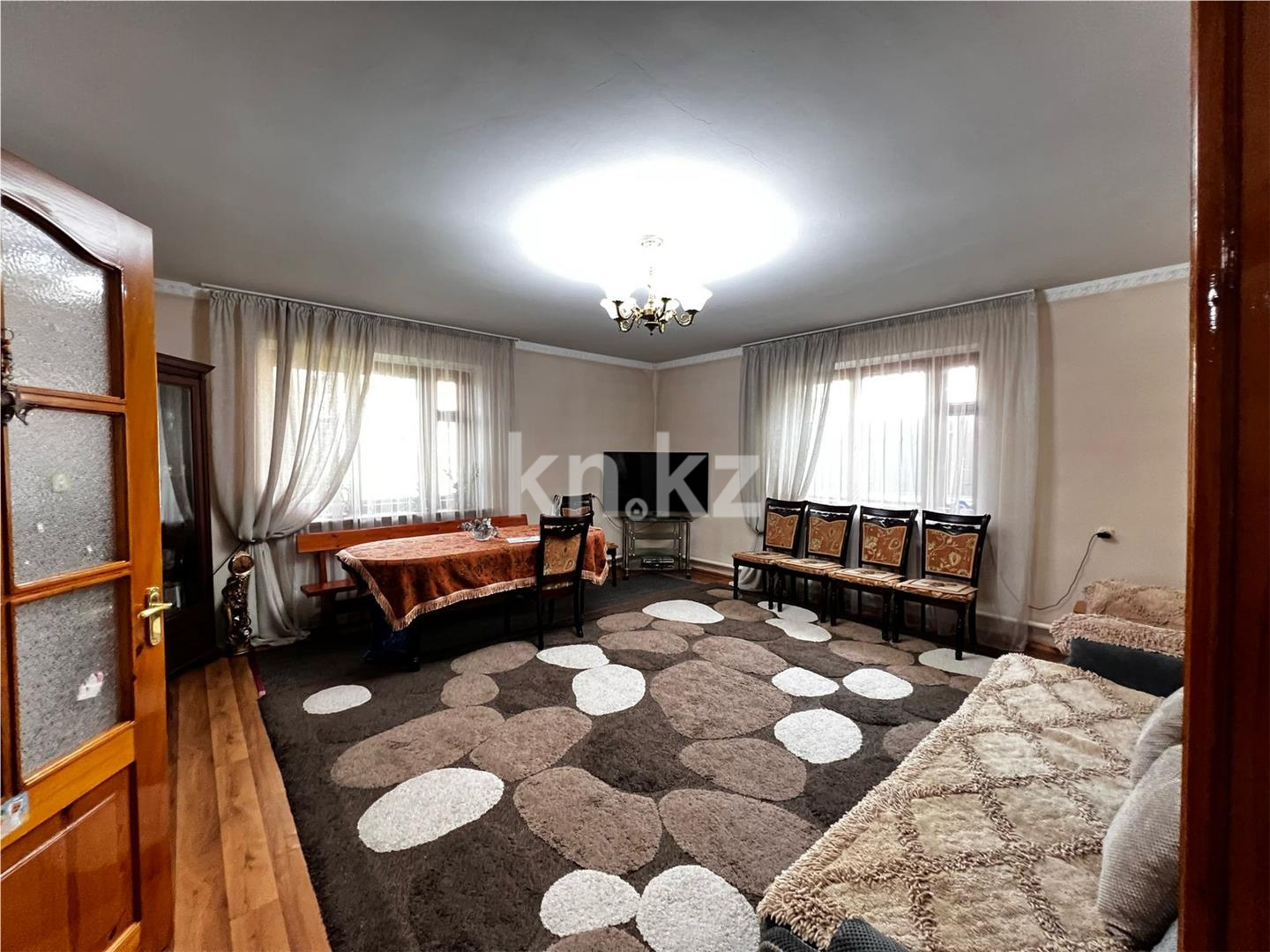 Продажа 5-комнатного дома, 105 м², ул. Балхашская, дом  135 - Продажа квартир в Караганде фото 1 из 23