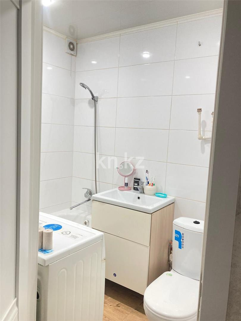 Продажа 3-комнатной квартиры, 63 м², ул. Дюсембекова в Караганде - фото 15