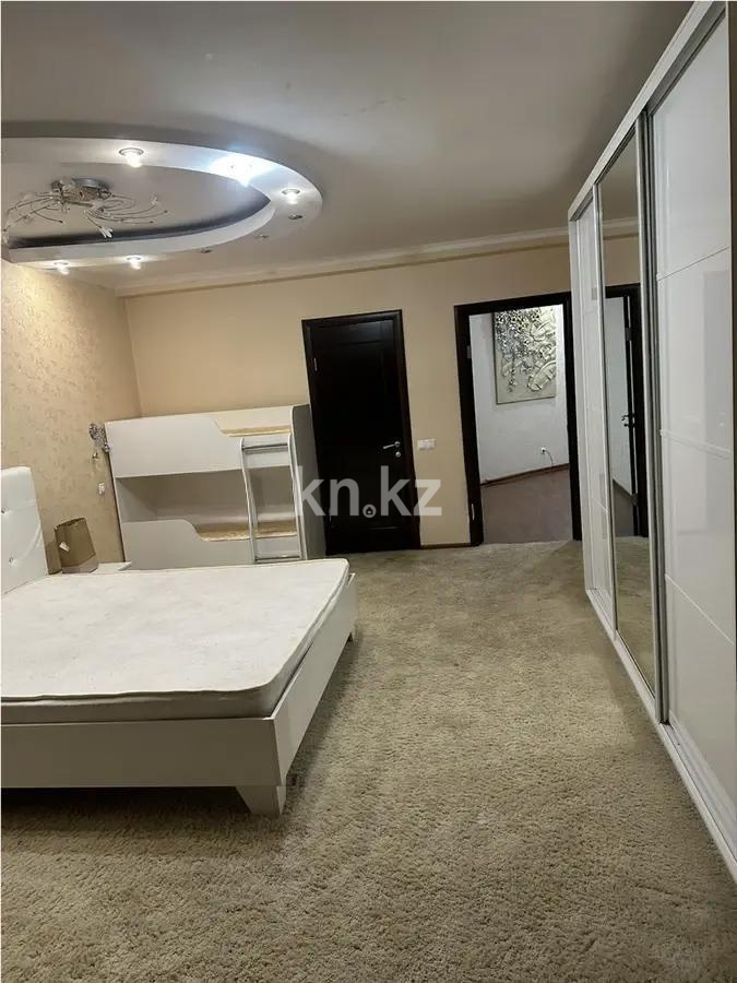 Продажа 3-комнатной квартиры, 136 м², ул. Жазылбека, дом  20 - Продажа  трехкомнатных квартир в Алматы без посредников фото 1 из 7