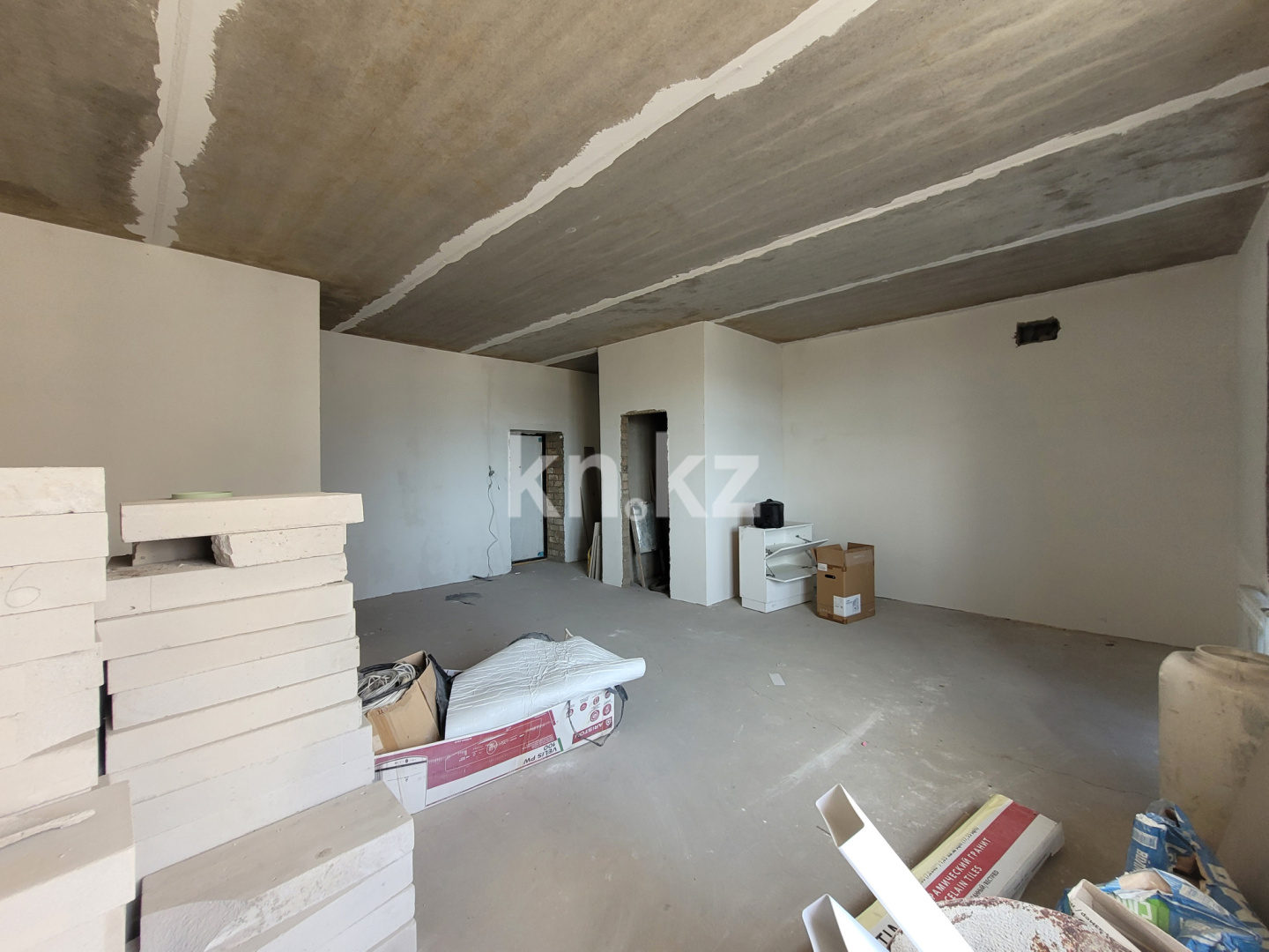 Продажа 2-комнатной квартиры, 48 м², пр. Республики - Продажа  двухкомнатных квартир в Караганде фото 16 из 21