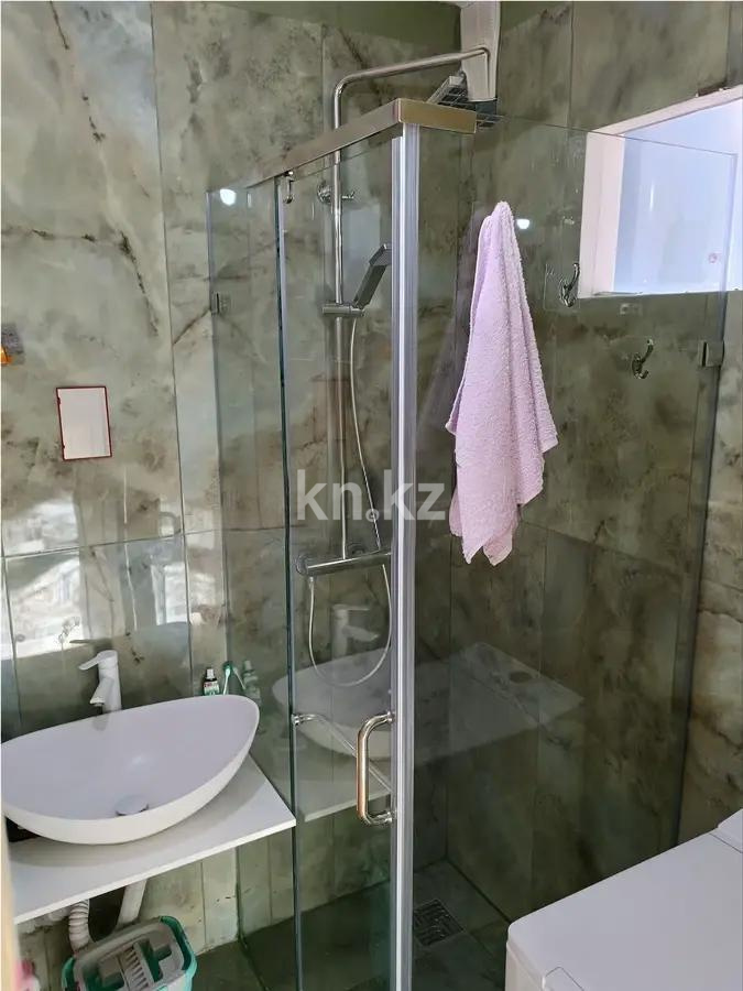 Продажа 1-комнатной квартиры, 30 м², 3 мкр-н, дом  12 в Абае - фото 2