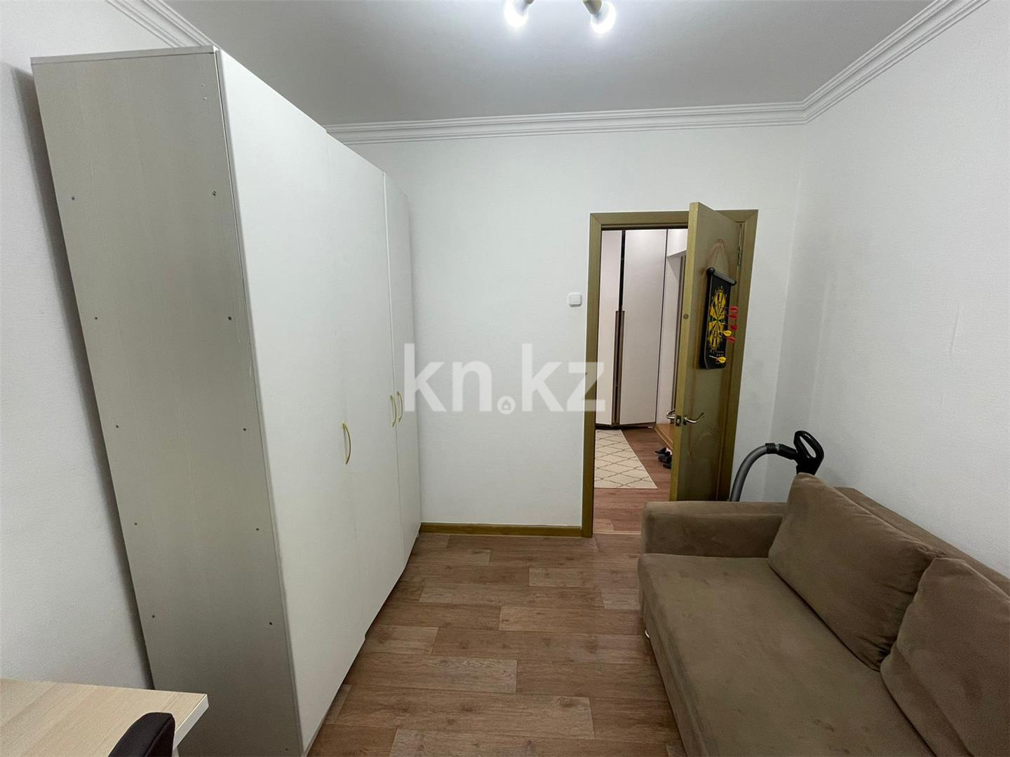 Продажа 4-комнатной квартиры, 77 м², мкр-н Степной-4 - Продажа  четырехкомнатных квартир в Караганде фото 6 из 16