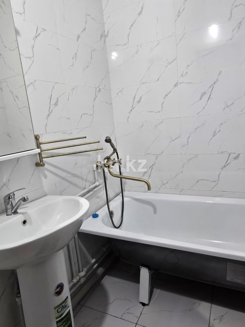 Продажа 2-комнатной квартиры, 69.1 м² - Продажа жилой и коммерческой недвижимости в Усть-Каменогорске фото 10 из 13