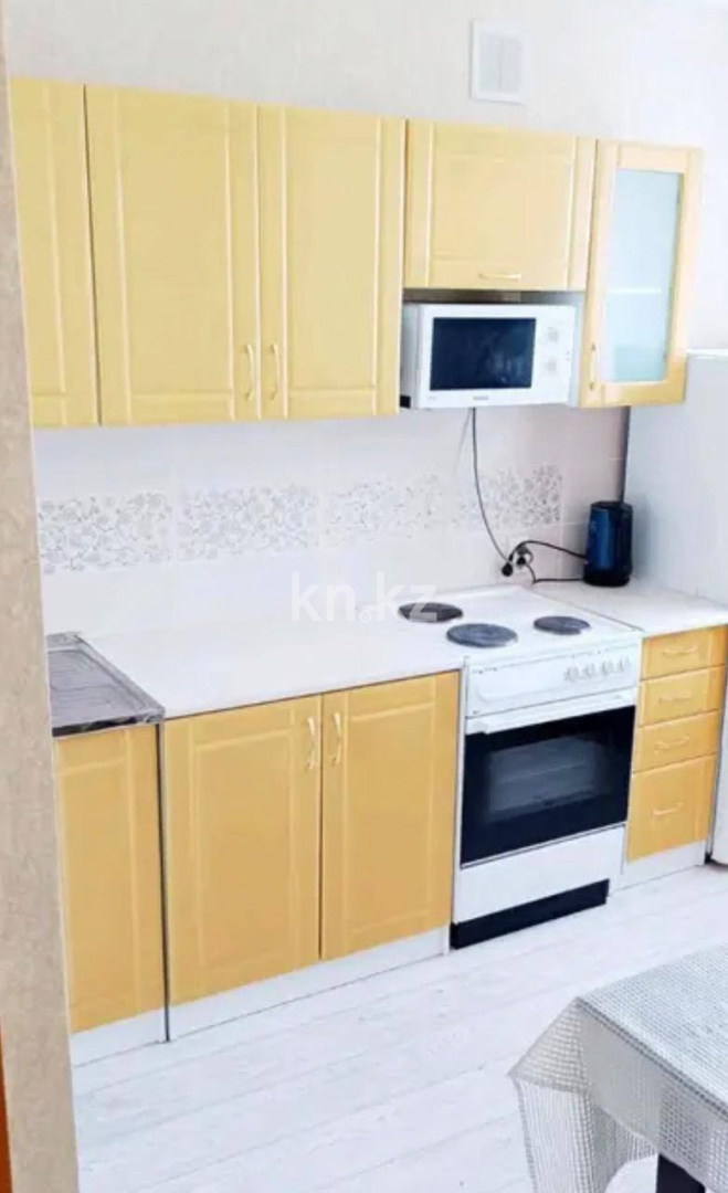 Аренда 1-комнатной квартиры, 40 м², ул. Асана Кайгы, дом  8 - ул. Кенесары - Аренда квартиры помесячно в Астане фото 1 из 9