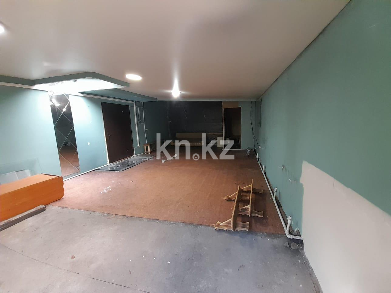 Продажа 4-комнатной квартиры, 96 м², ул. Степная, дом  1а - Продажа  четырехкомнатных квартир в Караганде фото 26 из 27