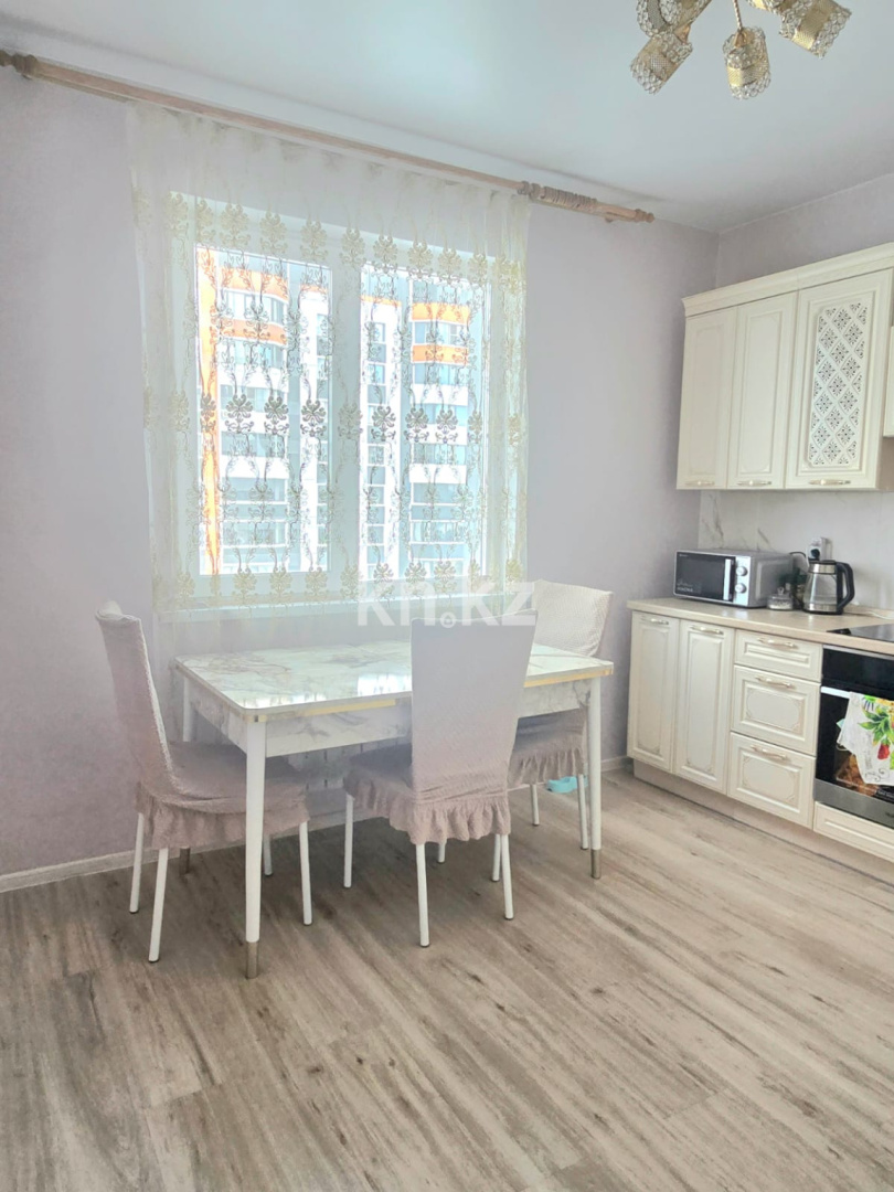 Продажа 2-комнатной квартиры, 69.1 м² - Продажа жилой и коммерческой недвижимости в Усть-Каменогорске фото 1 из 13