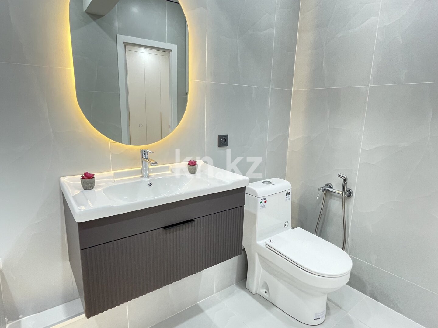 Продажа 2-комнатной квартиры, 40 м² в Алматы - фото 18
