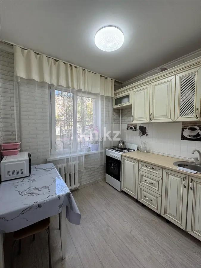 Продажа 3-комнатной квартиры, 60 м², мкр-н 6, дом  50 в Алматы - фото 4