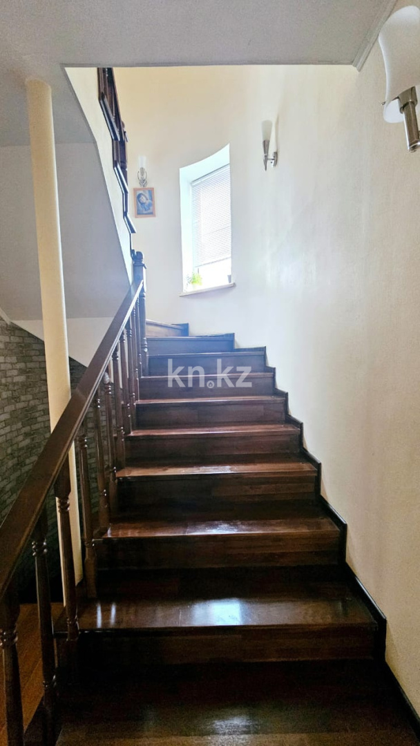 Продажа 7-комнатного дома, 379 м², мкр-н Самал-3 - Продажа домов, коттеджей в Уральске фото 20 из 28