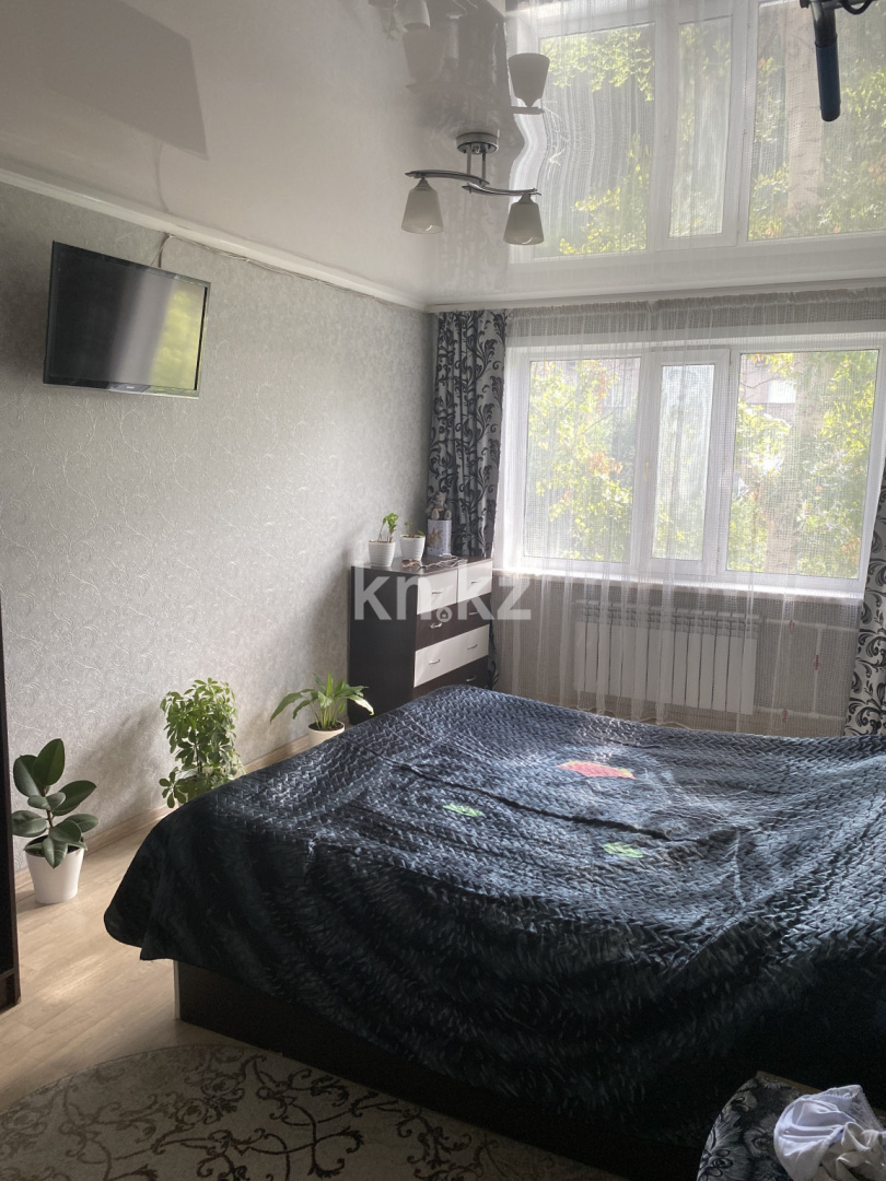 Продажа 3-комнатной квартиры, 62 м², мкр-н 22, дом  25 - Продажа  трехкомнатных квартир в Караганде без посредников фото 1 из 6