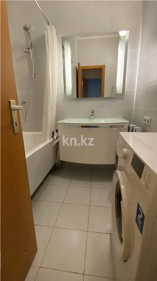 Продажа 3-комнатной квартиры, 65.4 м² в Алматы - фото 3