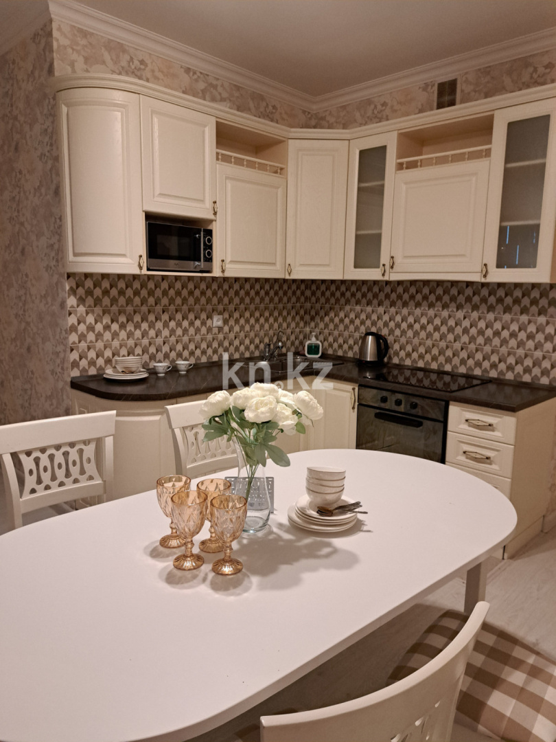 Аренда 2-комнатной квартиры посуточно, 86 м², ул. Достык, дом  5 - ул. Сауран - Аренда квартир посуточно в Астане без посредников фото 14 из 22