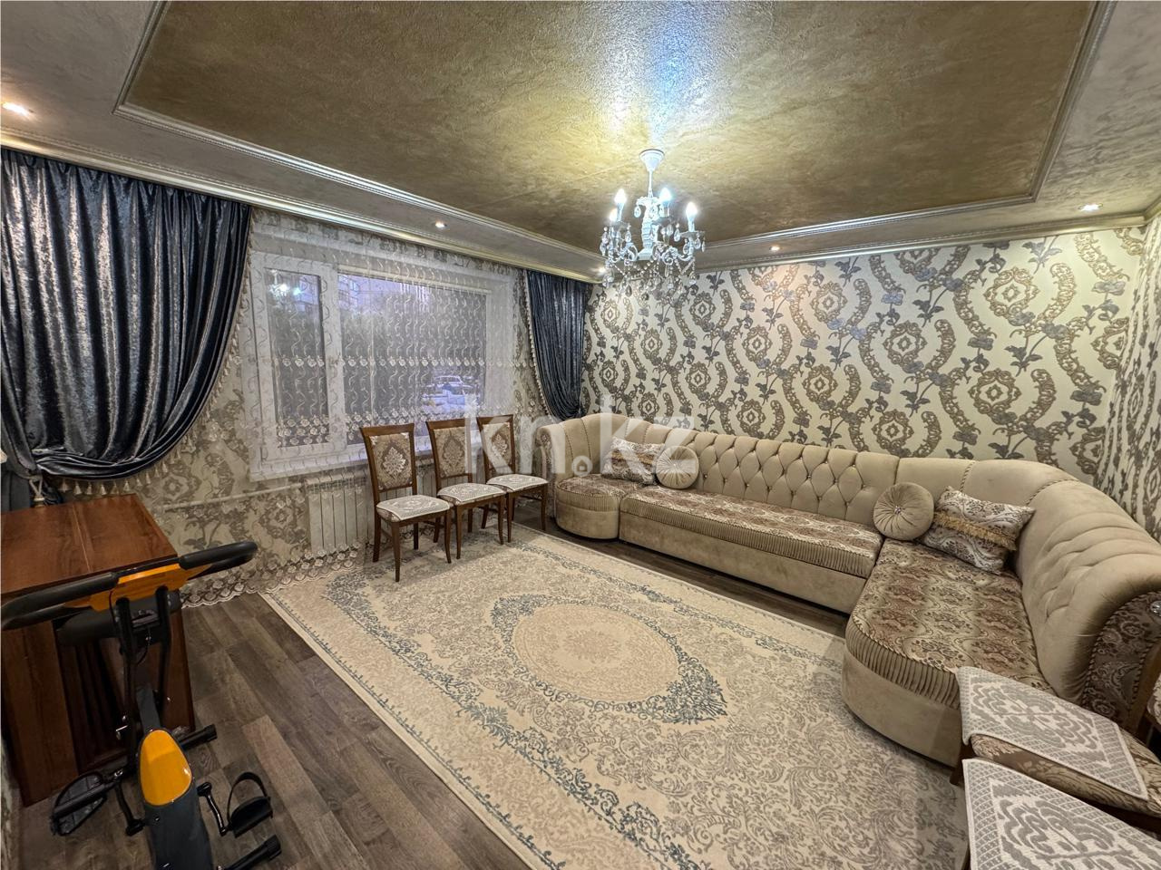 Продажа 3-комнатной квартиры, 64 м², мкр-н Степной-2, дом  3 - Продажа трехкомнатных квартир в Караганде на Юго-Востоке фото 1 из 19