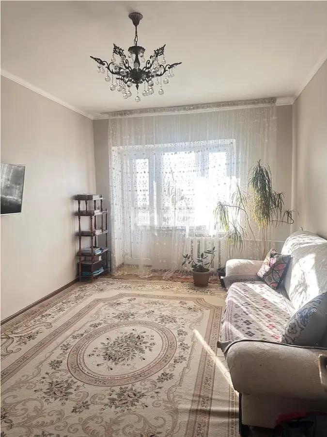 Продажа 3-комнатной квартиры, 70 м², мкр-н Жетысу-4, дом  17 - Продажа квартир в Алматы без посредников фото 1 из 4