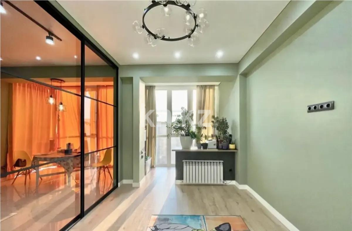 Продажа 3-комнатной квартиры, 102.4 м², пр. Абая, дом  164 - Продажа квартир в Алматы фото 1 из 4