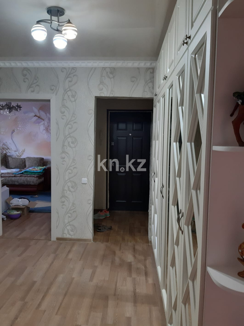 Продажа 3-комнатной квартиры, 64 м² - Продажа квартир от собственников в Караганде фото 1 из 8