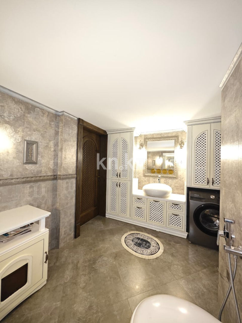 Продажа 3-комнатной квартиры, 95.4 м², ул. Ержанова, дом  18/6 в Караганде - фото 12