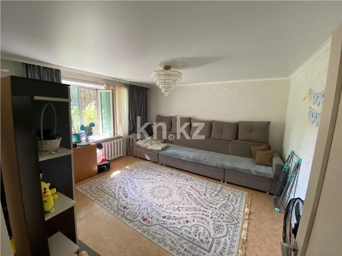 Продажа 3-комнатной квартиры, 64 м², мкр-н Степной-4, дом  26 - Продажа  трехкомнатных квартир в Караганде без посредников с фото фото 1 из 7
