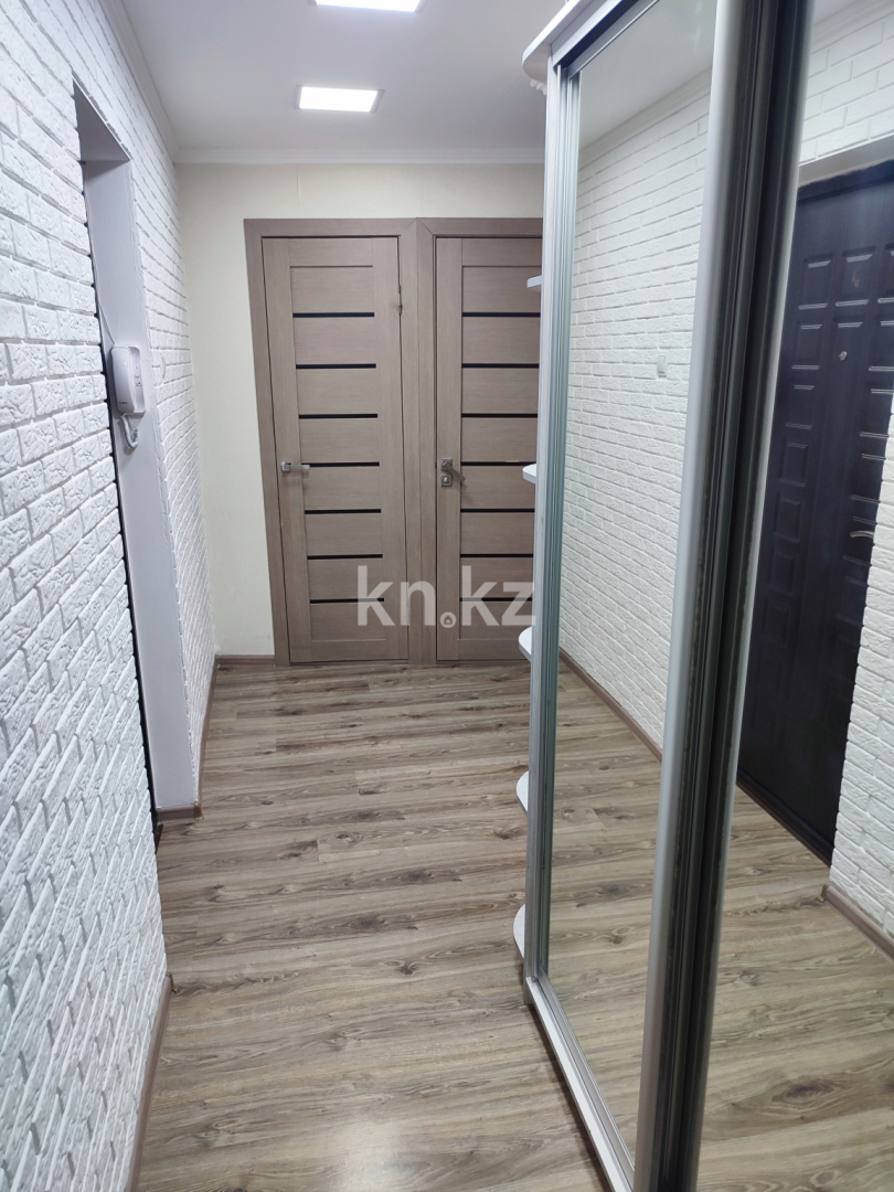 Продажа 2-комнатной квартиры, 45 м², мкр-н 16, дом  49 в Караганде - фото 5