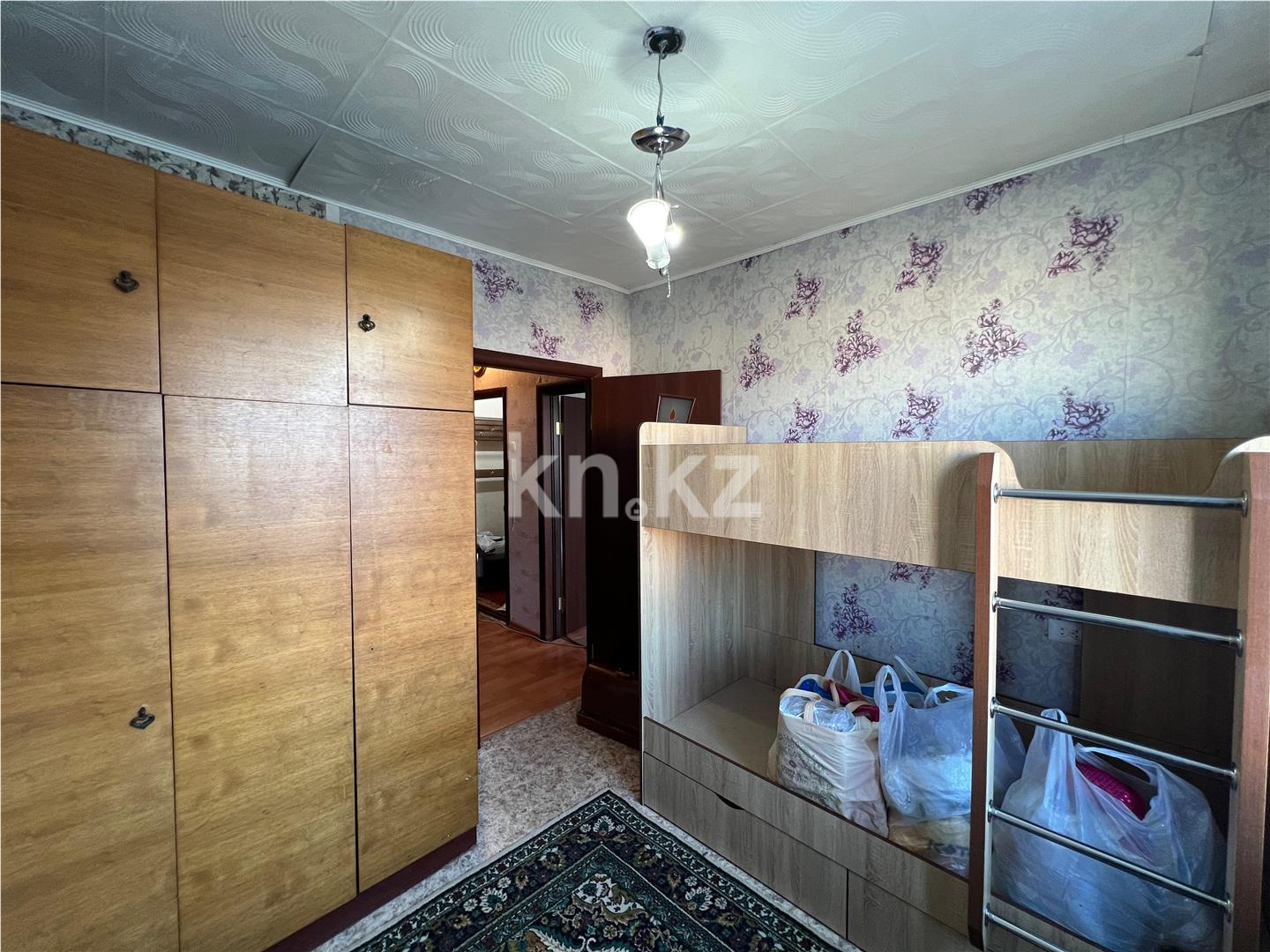 Продажа 3-комнатной квартиры, 63 м², мкр-н Голубые Пруды, дом  10 - Продажа  трехкомнатных квартир в Караганде фото 7 из 12