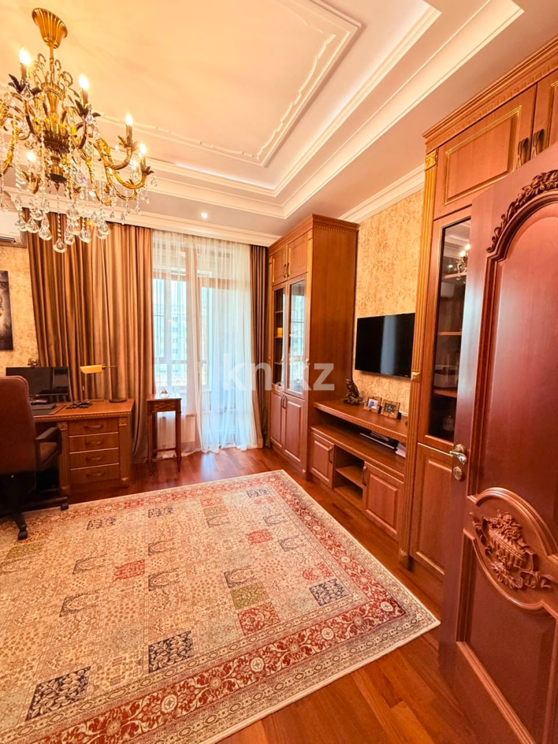 Продажа 5-комнатной квартиры, 300 м² - Продажа пятикомнатных и более квартир в Астане фото 13 из 40