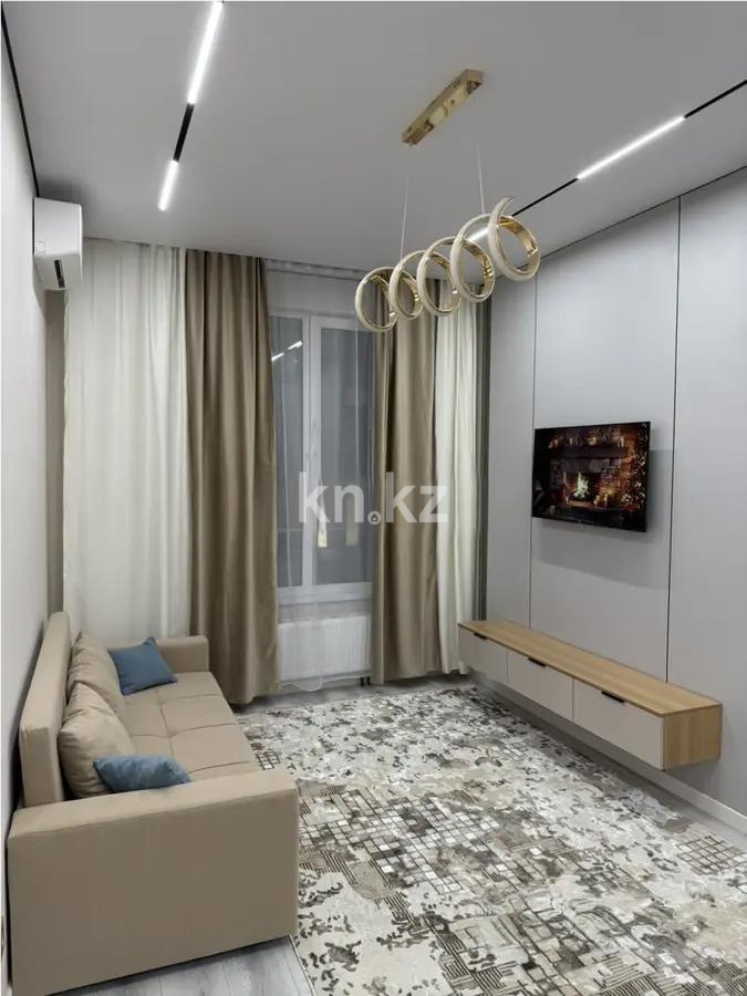 Продажа 2-комнатной квартиры, 40 м², ул. Толе би, дом  290/1 - Продажа квартир в Алматы фото 1 из 4