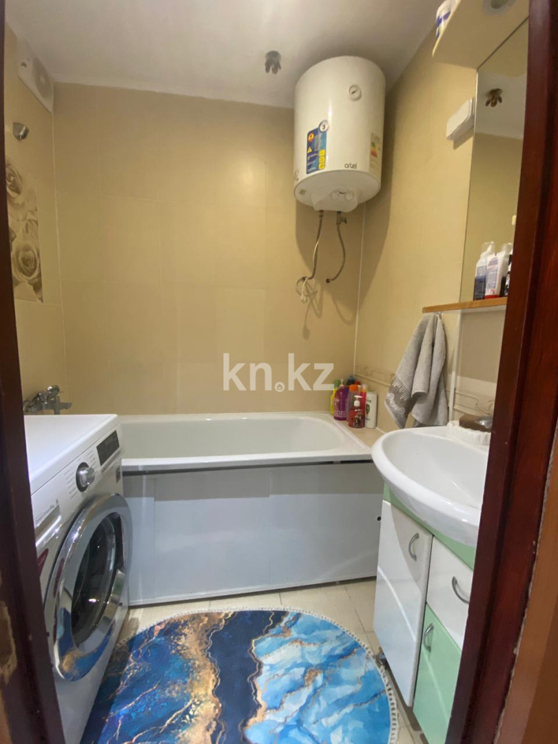 Продажа 3-комнатной квартиры, 65 м², мкр-н Степной-2, дом  2 в Караганде - фото 5