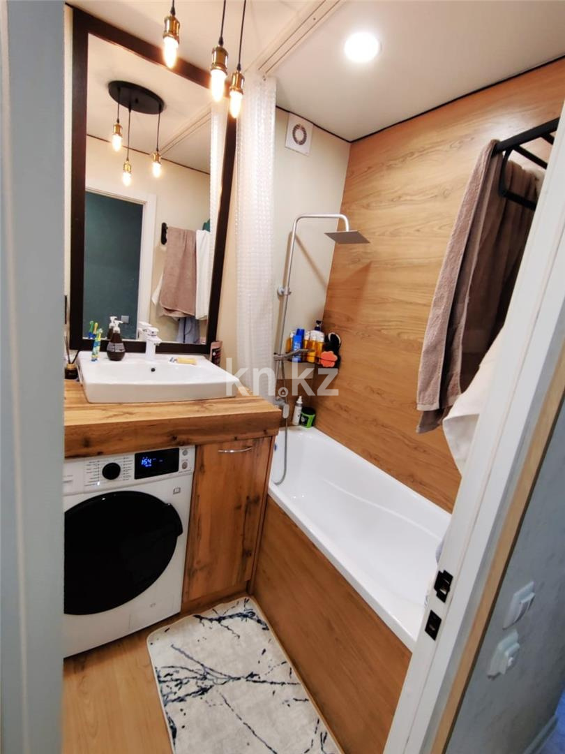 Продажа 3-комнатной квартиры, 65 м², пр. Н. Абдирова, дом  15 в Караганде - фото 5