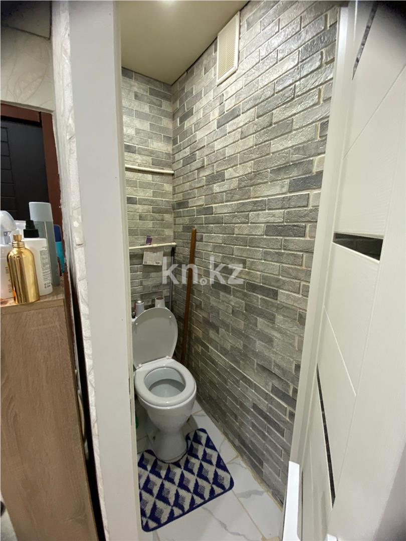 Продажа 3-комнатной квартиры, 62 м², мкр-н 17 в Караганде - фото 10