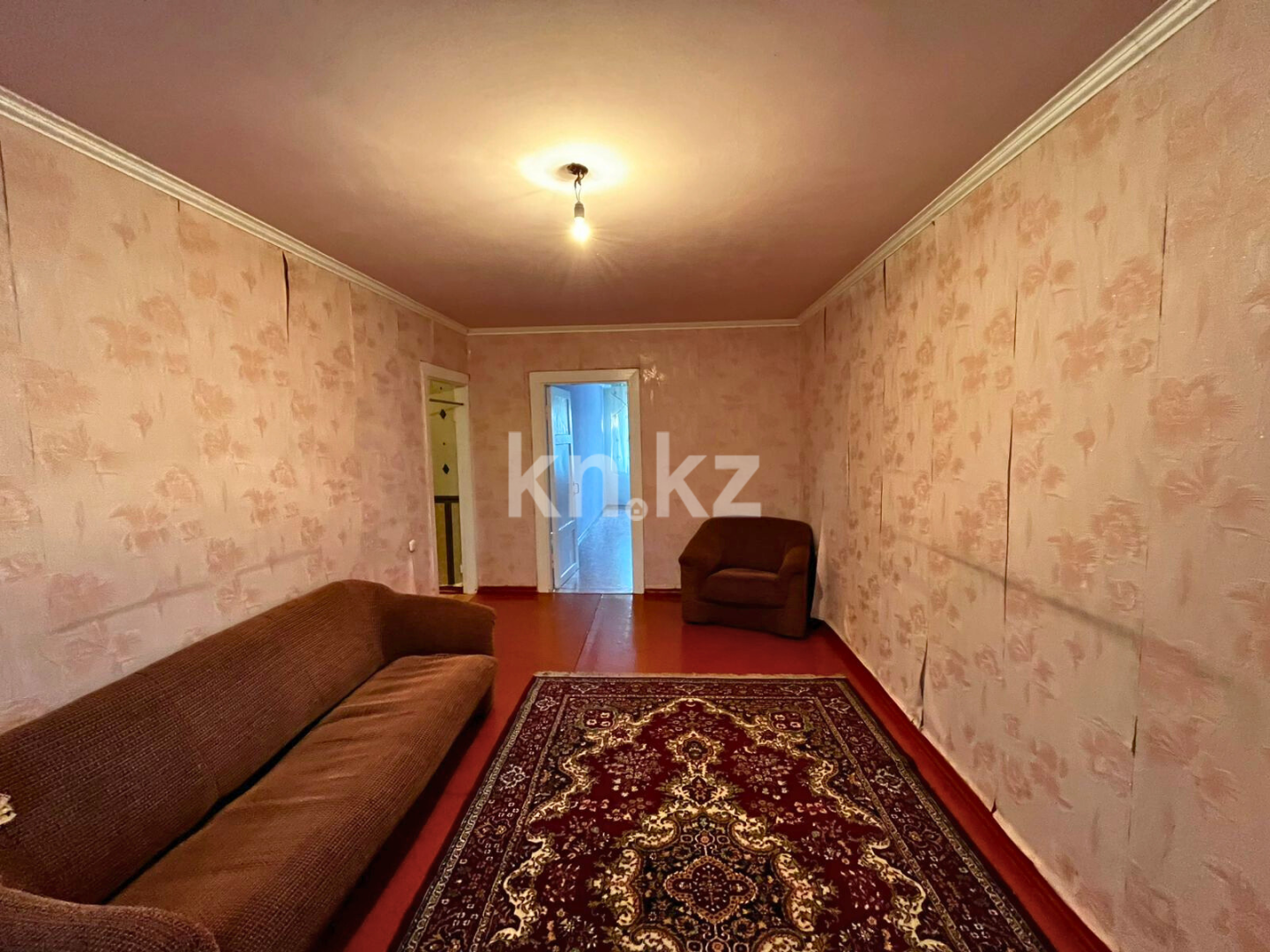 Продажа 2-комнатной квартиры, 43 м², 18-й мкр. - Продажа квартир в Караганде с фото фото 7 из 8