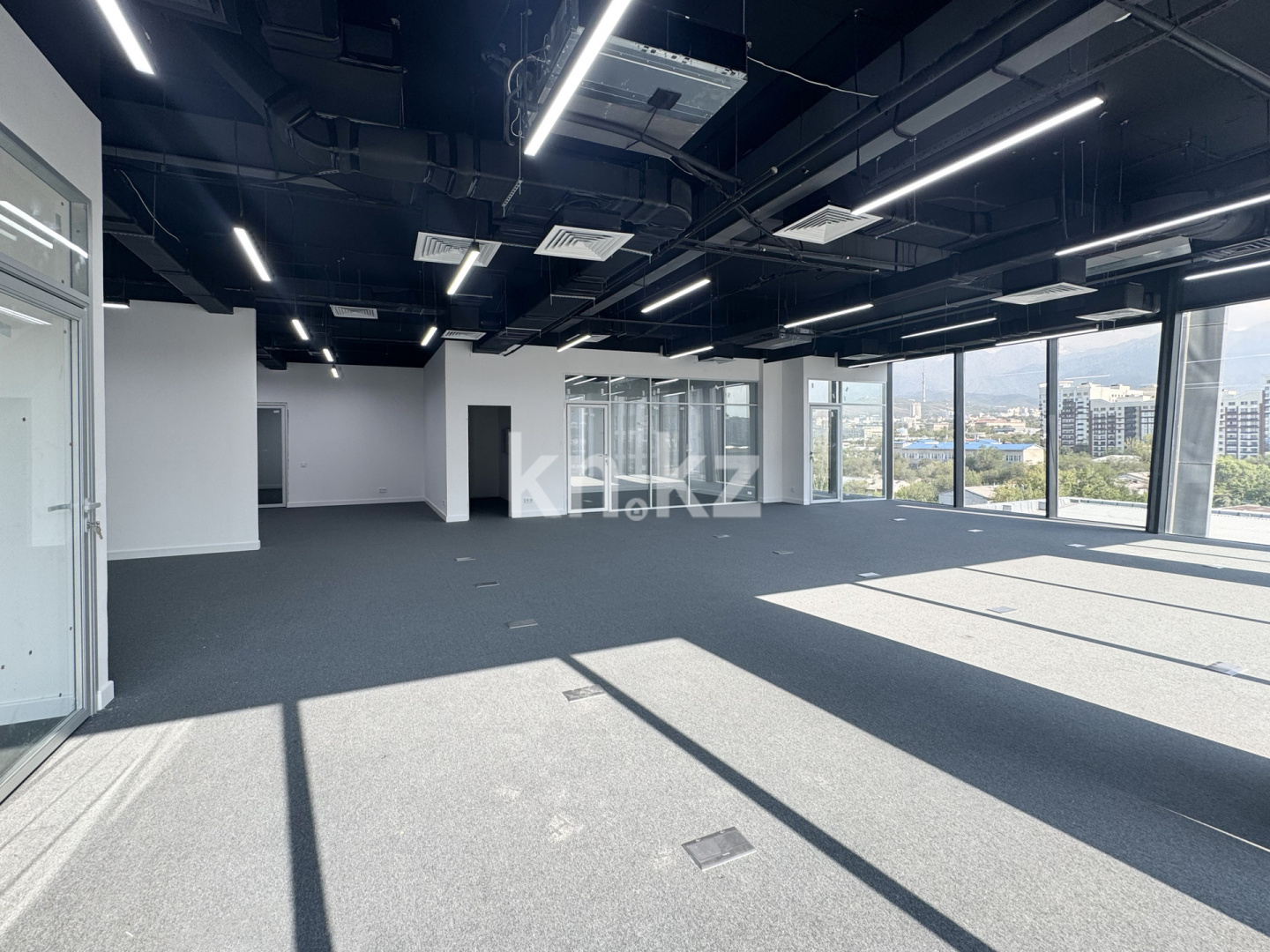 Аренда , ул. Наурызбай батыра, дом  17А - Аренда офисных и торговых помещений в Алматы фото 3 из 11