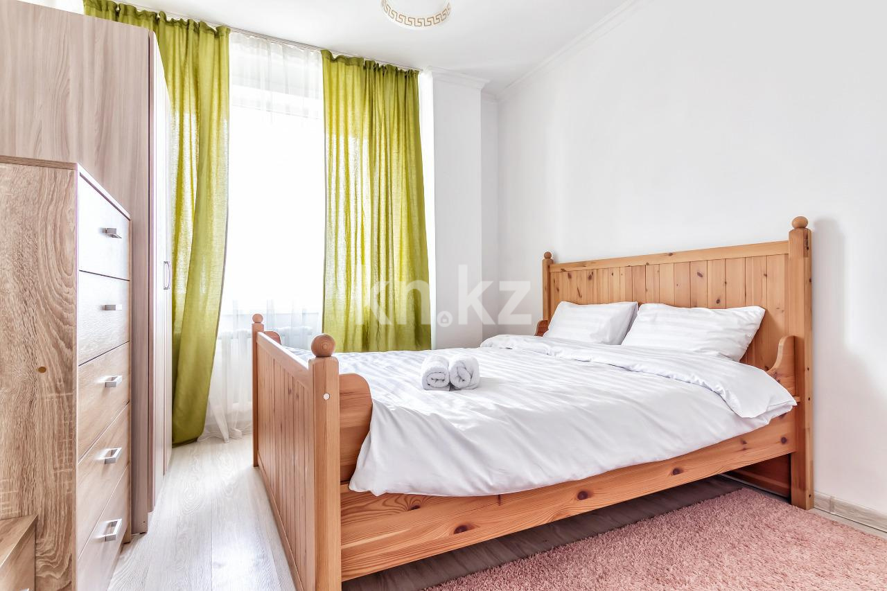 Аренда 2-комнатной квартиры посуточно, 70 м², ул. Сауран, дом  3/1 - ул. Сыганак - Аренда квартир посуточно в Астане без посредников фото 1 из 8