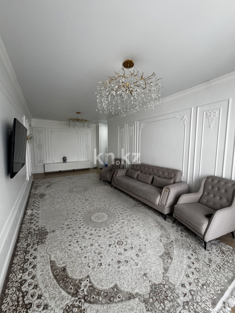 Продажа 3-комнатной квартиры, 111 м², ул. Утеген батыра, дом  11в в Алматы - фото 4