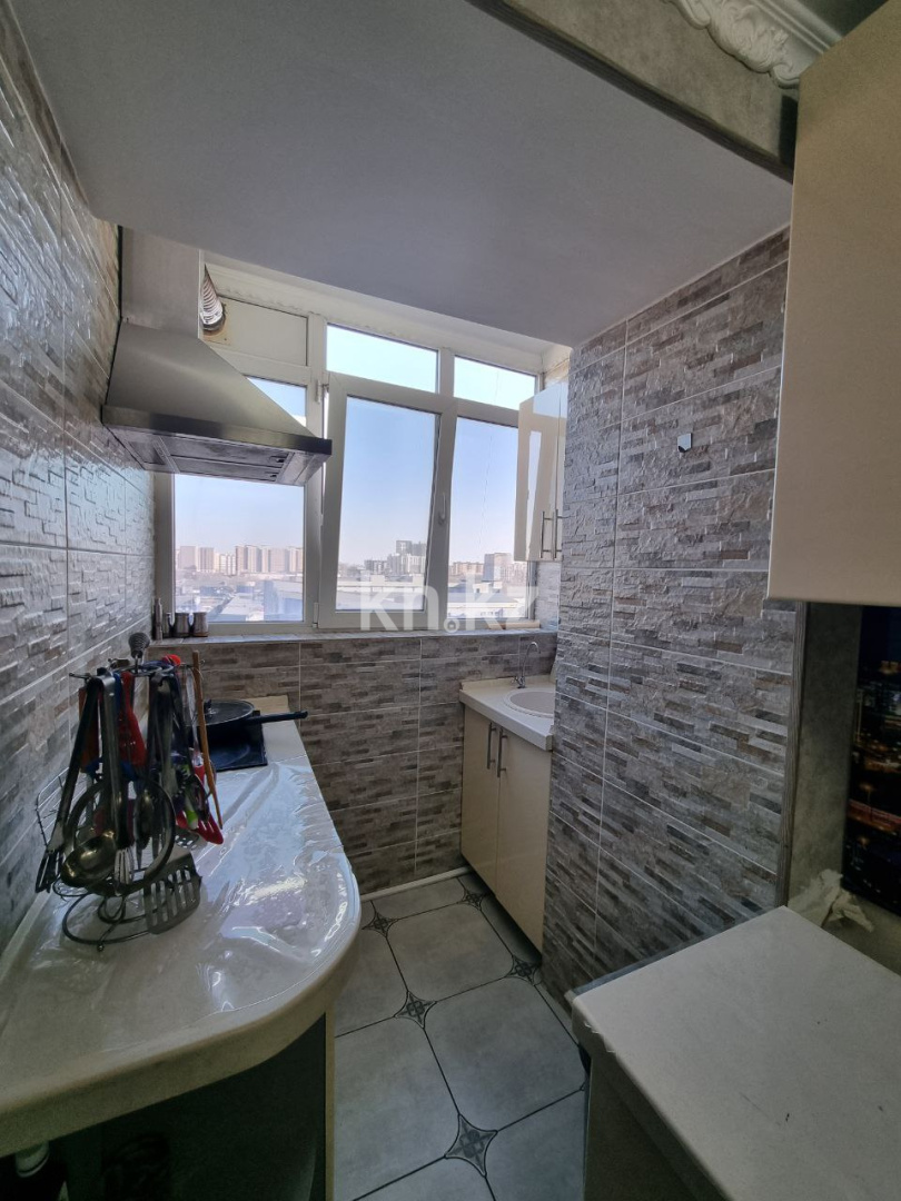 Продажа 4-комнатной квартиры, 90 м², ул. Дюсембекова, дом  4 в Караганде - фото 6