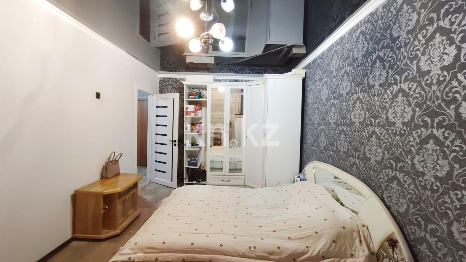 Продажа 3-комнатной квартиры, 63 м², мкр-н Восток-2 - Продажа квартир в Караганде фото 3 из 11