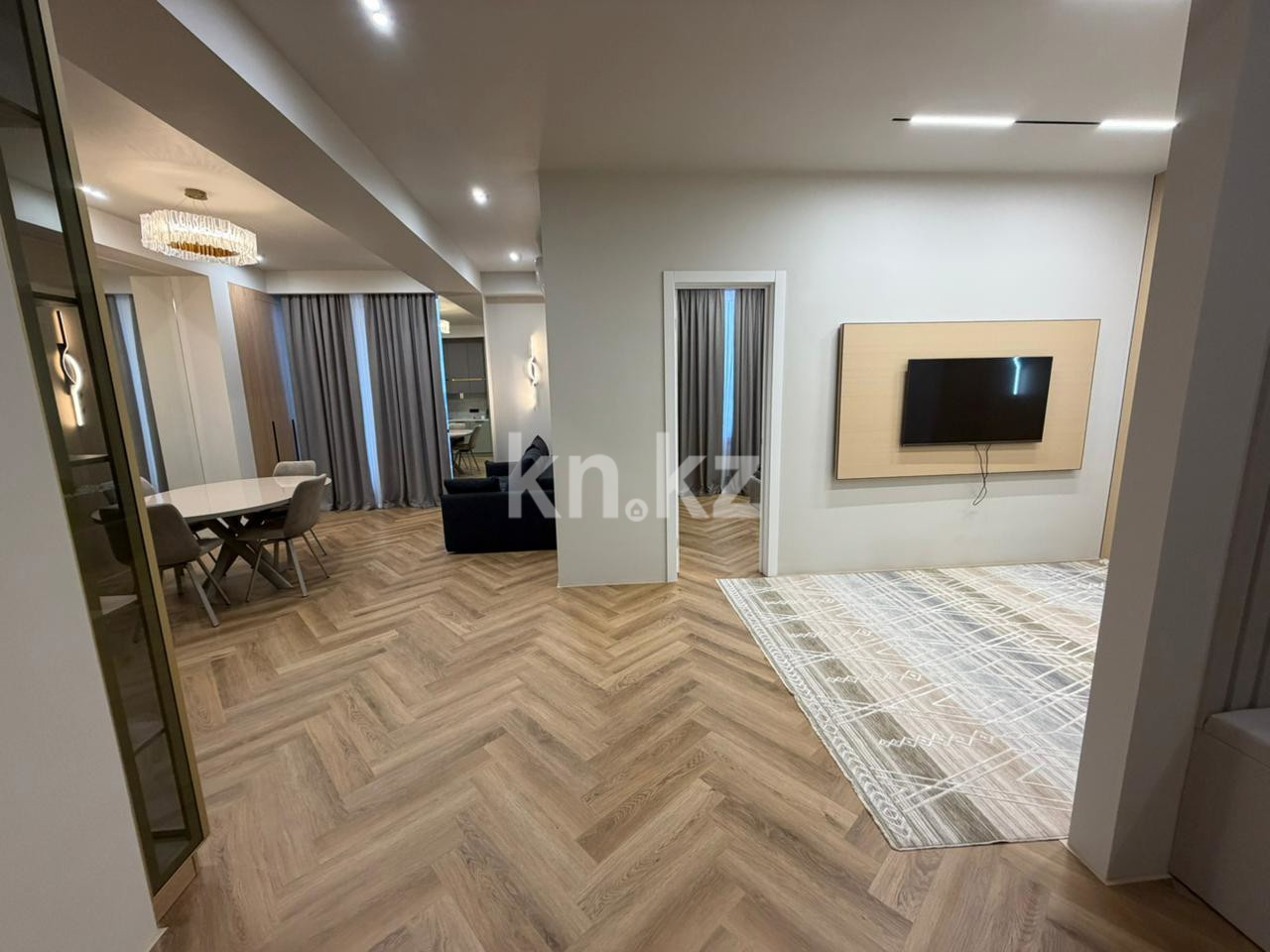 Продажа 2-комнатной квартиры, 69 м² - Продажа квартир в кирпичном доме в Уральске фото 3 из 16
