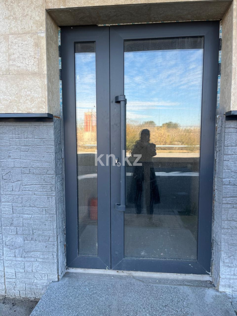 Продажа , 90 м², ул. Кулкыбаева - Продажа офисных и торговых помещений в Караганде фото 3 из 8