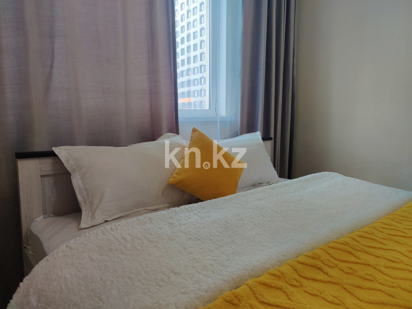 Аренда 1-комнатной квартиры посуточно, 40 м², ул. Сатпаева, дом  90/43 - ул. Тлендиева - Аренда  однокомнатных квартир посуточно в Алматы фото 1 из 17