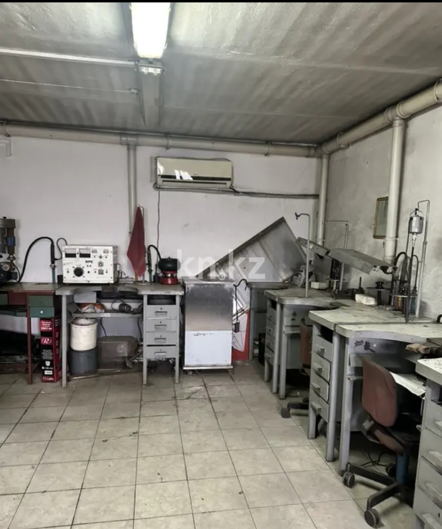 Продажа , 130 м², ул. Колпаковского, дом  46 - пер. Жангильдина в Алматы - фото 4