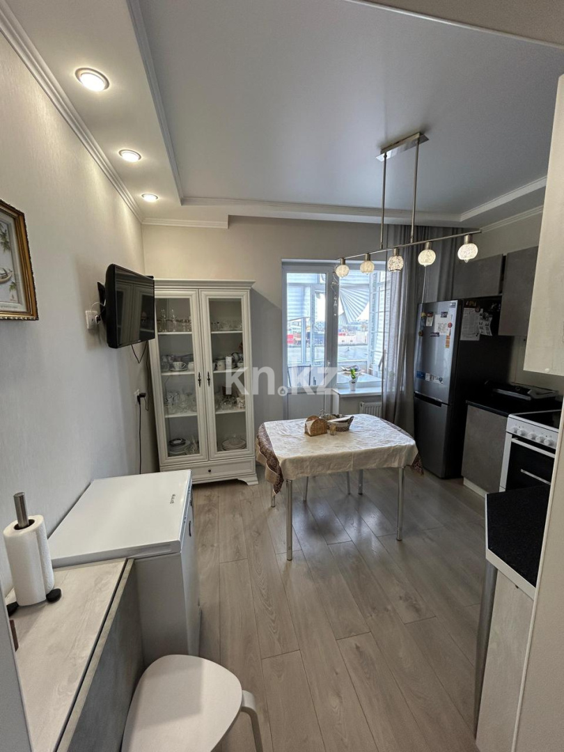 Продажа 2-комнатной квартиры, 69 м², пр. Республики - Продажа  двухкомнатных квартир в Караганде фото 9 из 14