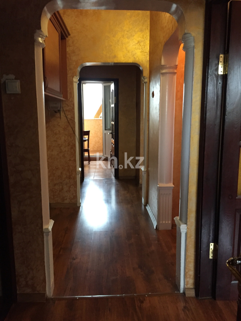 Аренда 3-комнатной квартиры, 75 м², мкр-н Аксай-1 - Аренда  трехкомнатных квартир помесячно в Алматы с фото фото 15 из 16