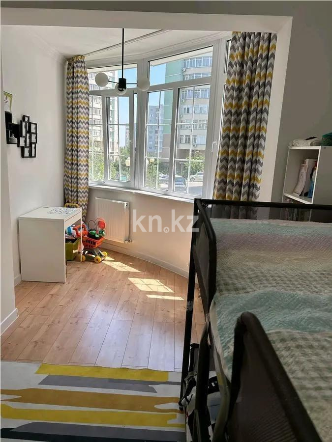 Продажа 3-комнатной квартиры, 67 м², ул. Кенесары хана, дом  54/28 в Алматы - фото 2