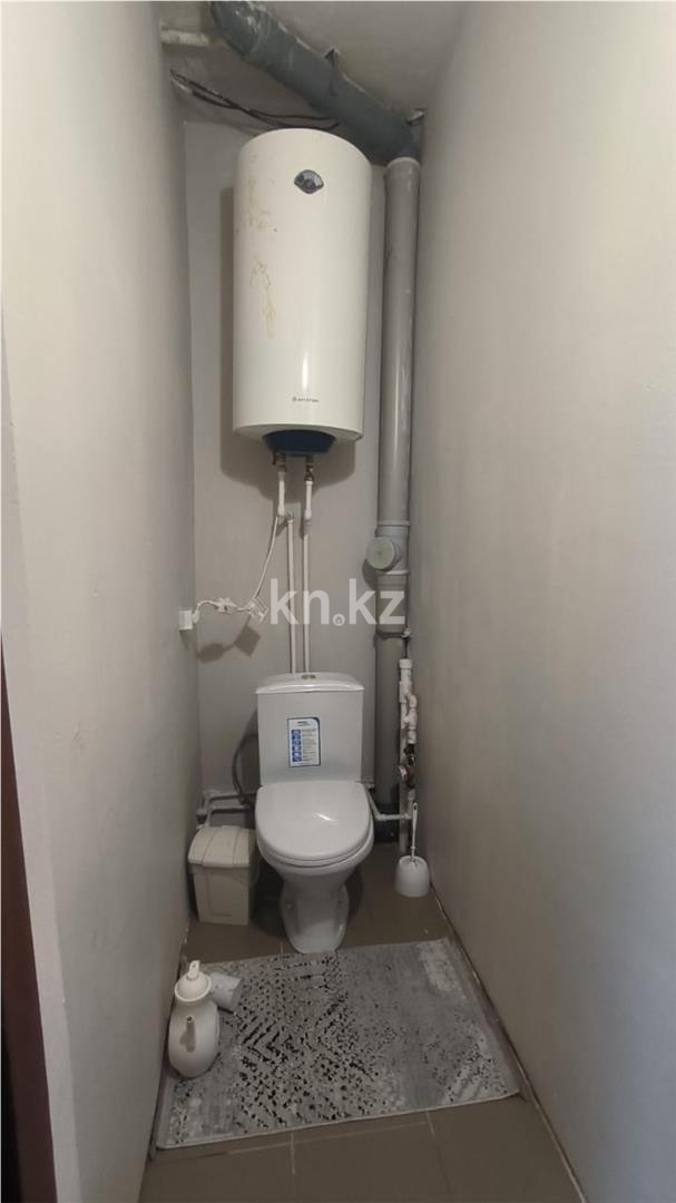 Продажа 2-комнатной квартиры, 69 м², ул. Момышулы - Аренда офисных и торговых помещений в Атырау фото 10 из 16