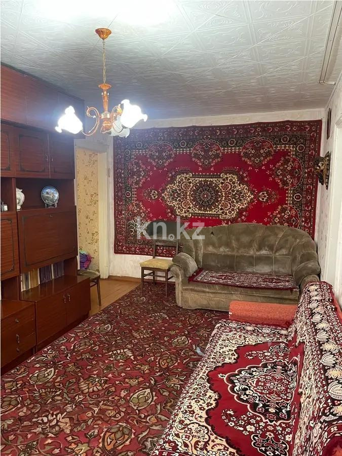 Продажа 4-комнатной квартиры, 65 м², 2 мкр-н, дом  5 - Продажа квартир в Абае фото 1 из 4