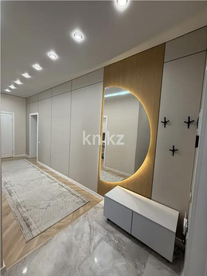 Продажа 3-комнатной квартиры, 92 м², ул. Муканова, дом  78 в Караганде - фото 8