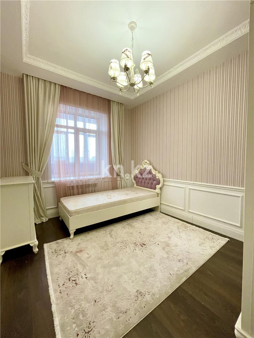 Продажа 7-комнатной квартиры, 178 м², мкр-н Гульдер-1 - Продажа  пятикомнатных квартир в Караганде фото 14 из 37