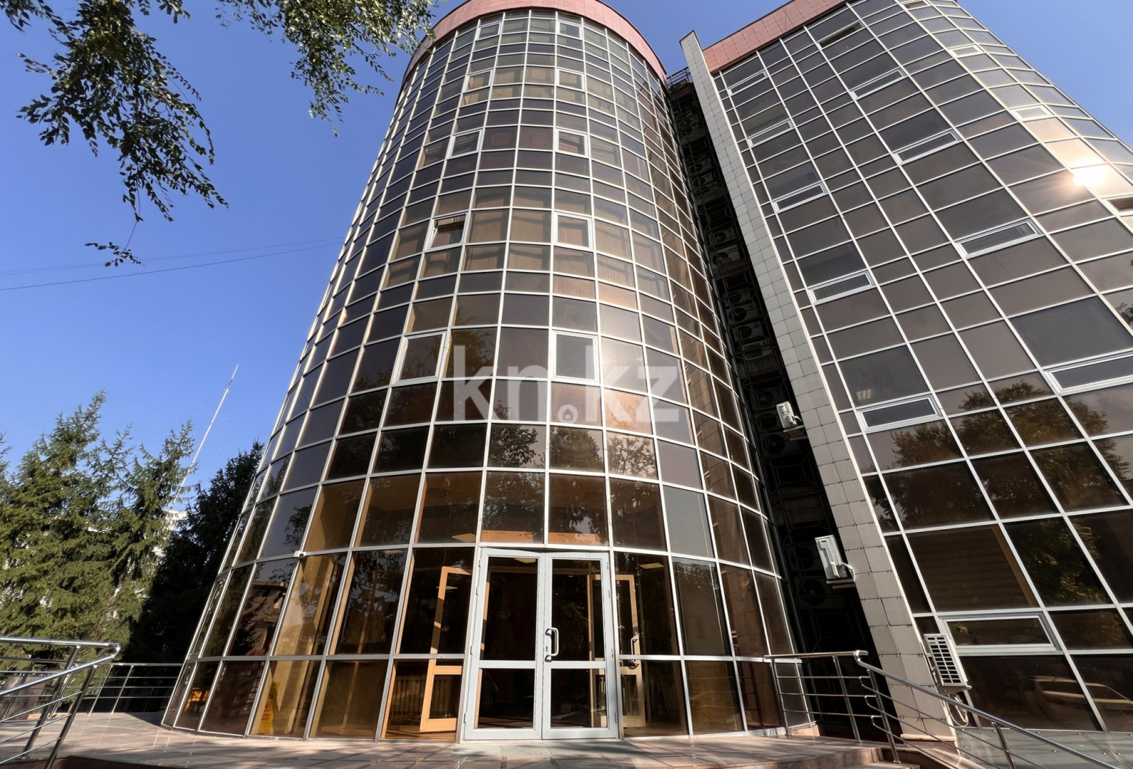 Аренда , ул. Кажымукана, дом  86 - Искендерова - Продажа и аренда недвижимости в Алматы фото 16 из 18