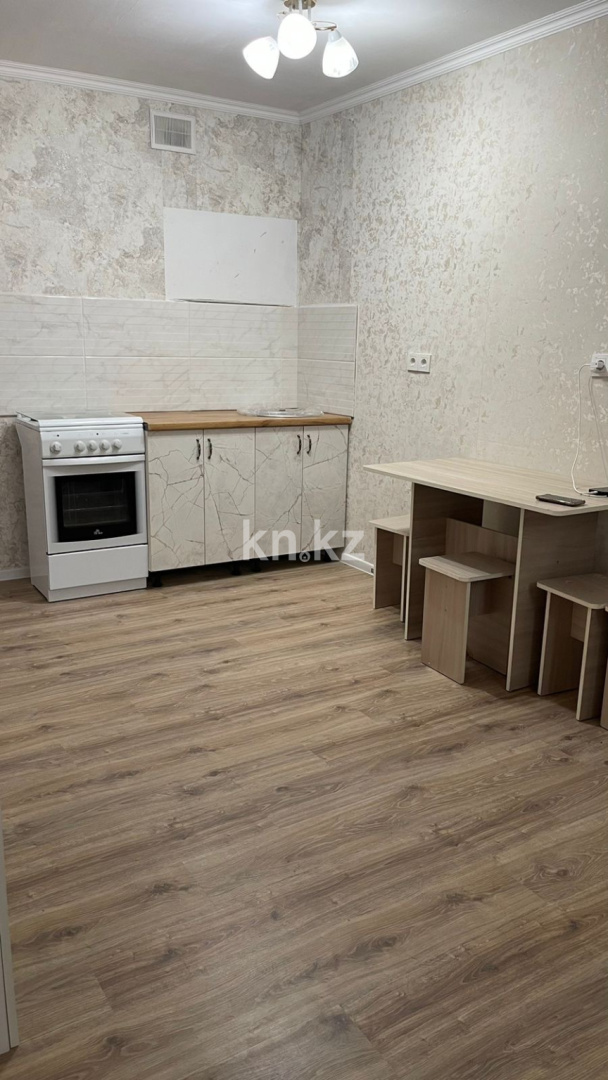Аренда 1-комнатной квартиры, 40 м², ул. Тулебаева, дом  5 - пр. Кошкарбаева - Продажа квартир в Астане фото 1 из 9
